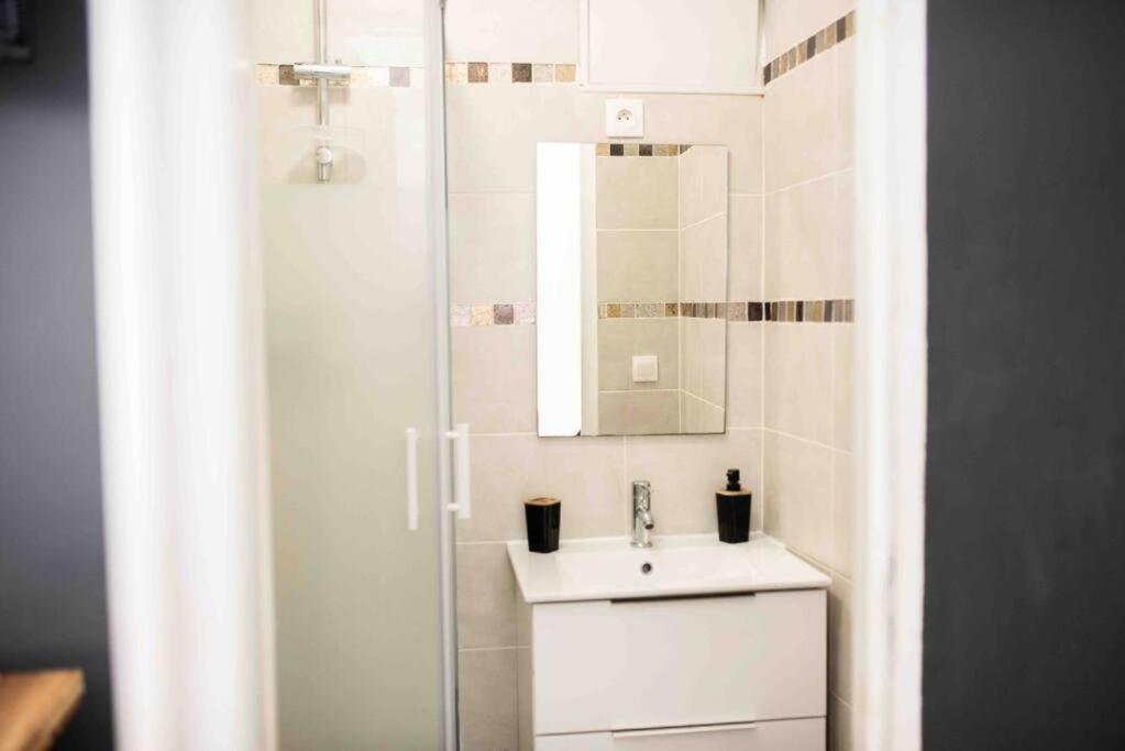 Appartement Tout Equipe Au Coeur Du Vieux Port Marseille Exteriör bild