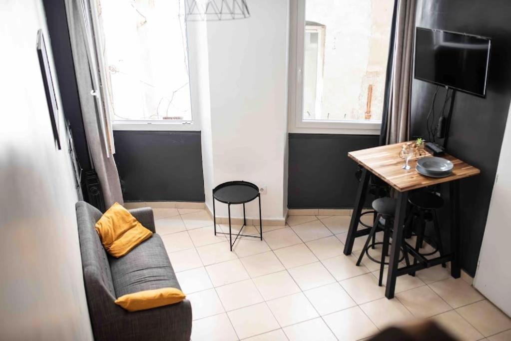 Appartement Tout Equipe Au Coeur Du Vieux Port Marseille Exteriör bild