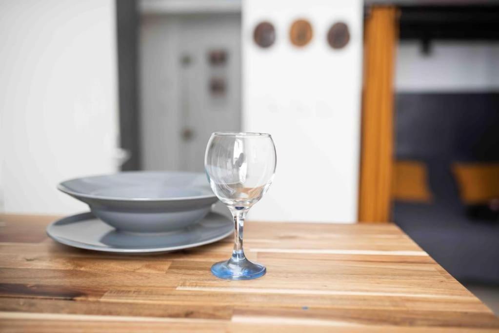 Appartement Tout Equipe Au Coeur Du Vieux Port Marseille Exteriör bild
